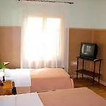 Apartament Earini And *